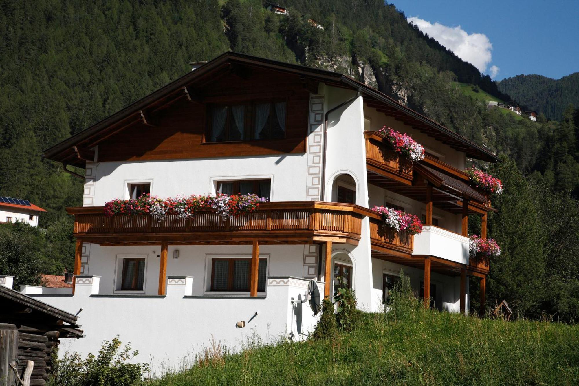 Apart Piz Mondin Pfunds Exteriér fotografie